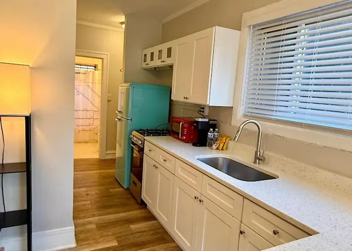Appartement Well Located On The Red Line
